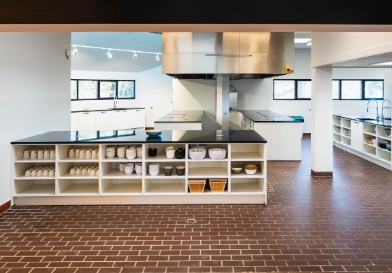 The open kitchen - Village du Caillou